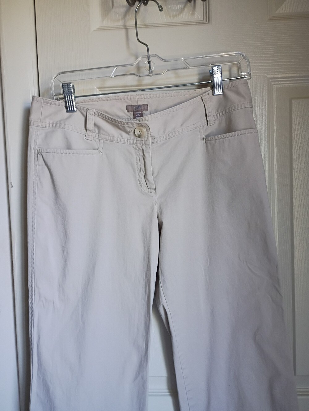 J. Jill khakis straight-leg cut and a tailored waistband. - Picture 4 of 6